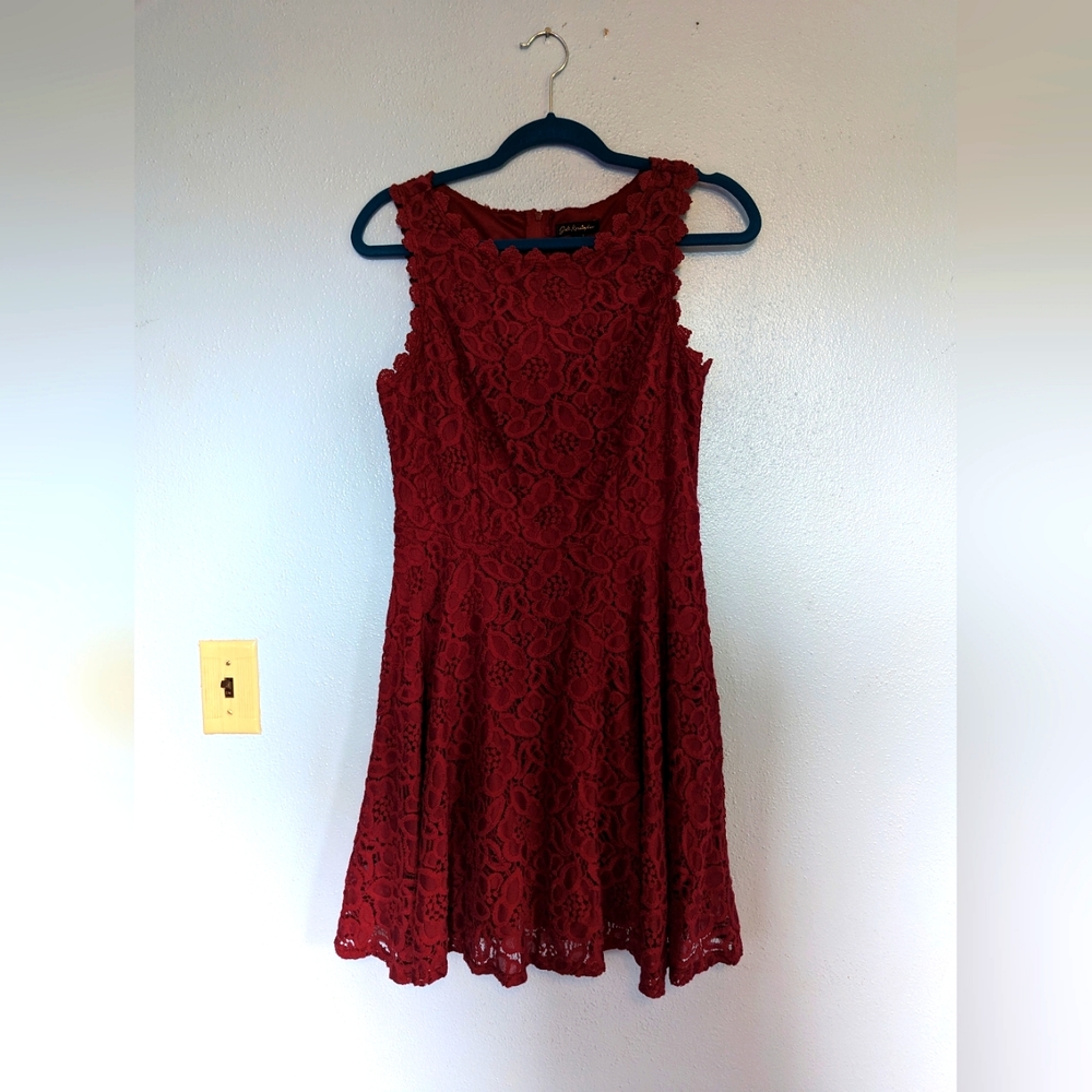 Lace Sleeveless Dress